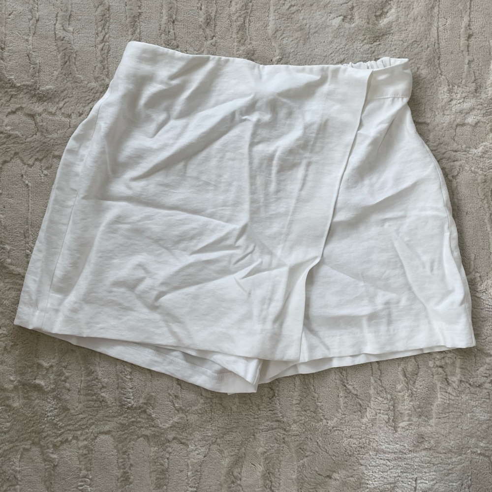 White Zara skort